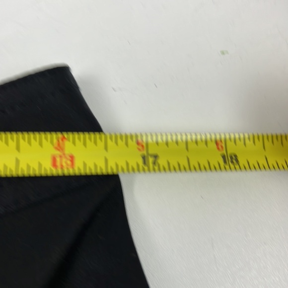 Izod black golf bermuda shorts with stretch - Picture 5 of 9